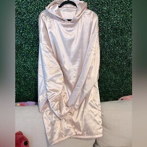 Black Friday Sale! Like New Kitsch Glazey in Blush